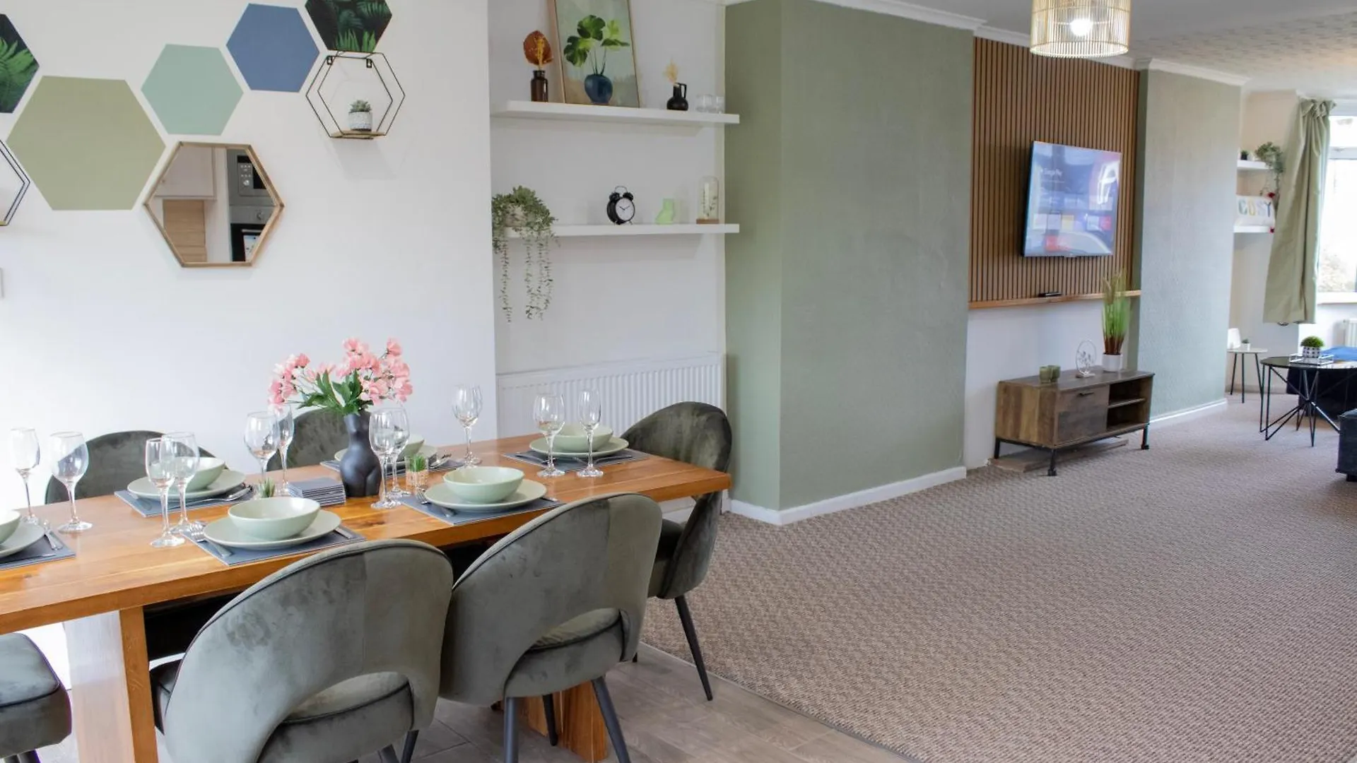 Harvard House, Stylish 3 Bedroom House In Solihull 5 Mins To The Nec, Bhx ,Jlr With Free Parking Birmingham Holiday home