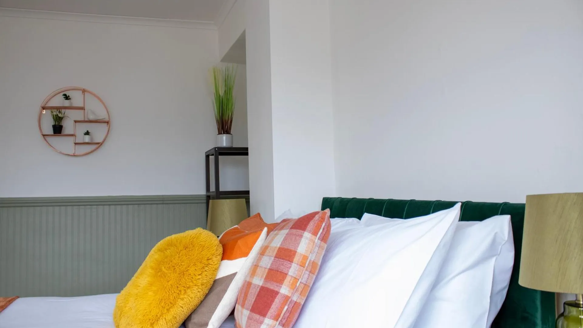 Harvard House, Stylish 3 Bedroom House In Solihull 5 Mins To The Nec, Bhx ,Jlr With Free Parking Birmingham