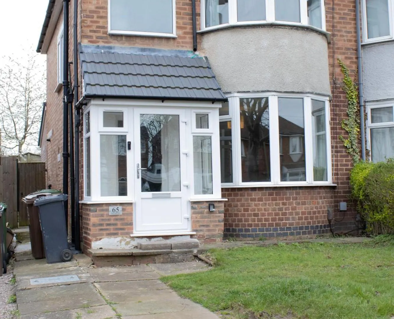 Harvard House, Stylish 3 Bedroom House In Solihull 5 Mins To The Nec, Bhx ,Jlr With Free Parking Birmingham 0*,  United Kingdom
