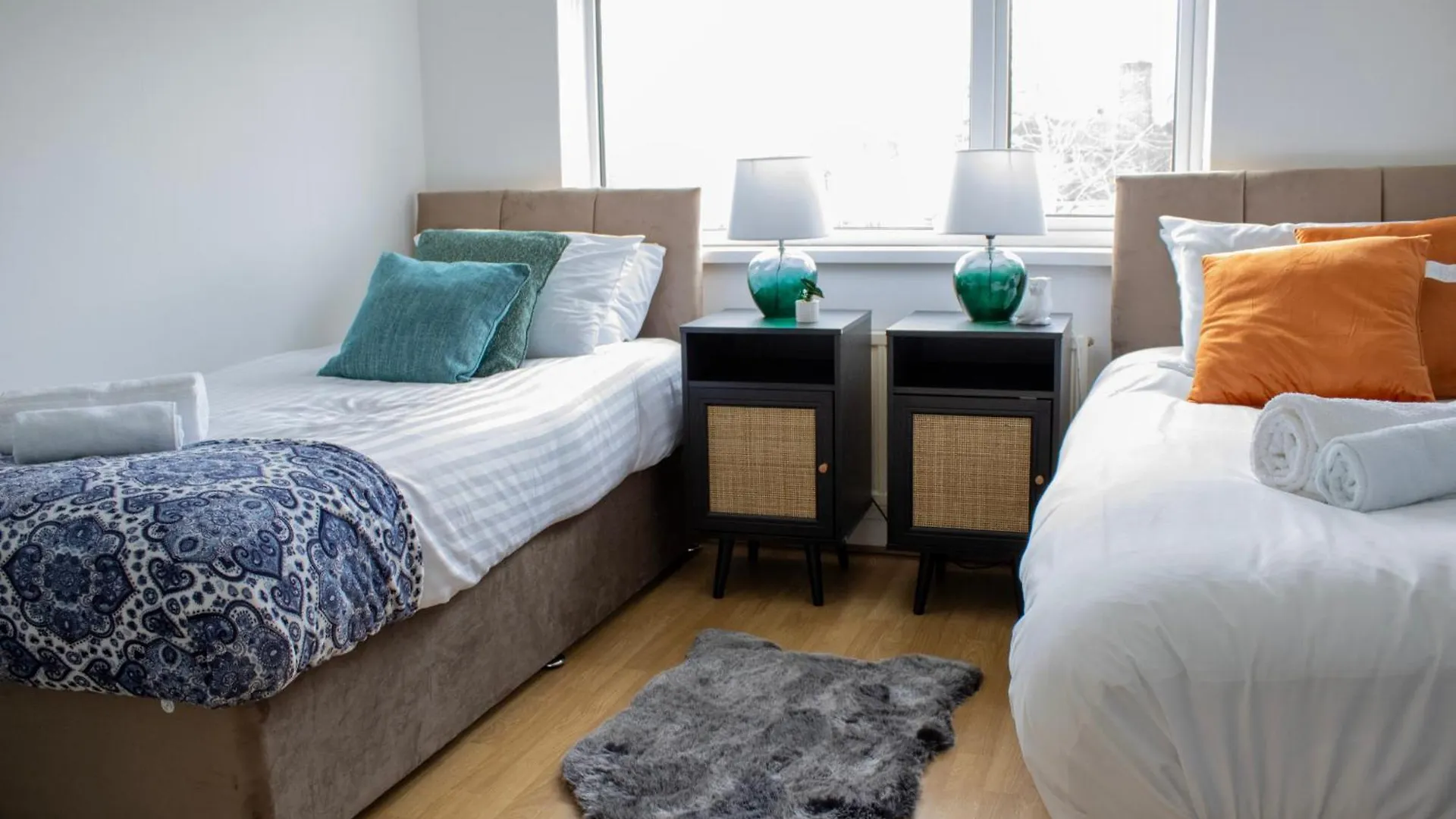 Holiday home Harvard House, Stylish 3 Bedroom House In Solihull 5 Mins To The Nec, Bhx ,Jlr With Free Parking Birmingham